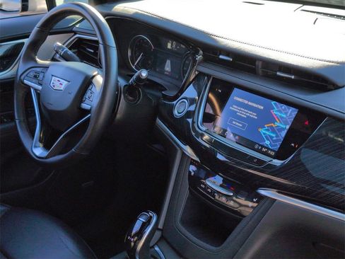 Certified 2025 Cadillac XT6 Premium Luxury image 33
