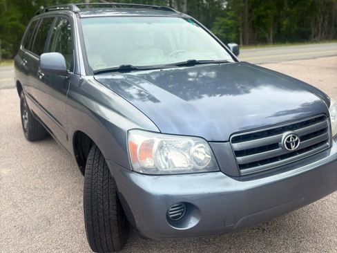 Used 2004 Toyota Highlander 2WD image 10