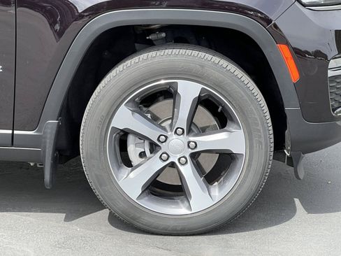 Used 2022 Jeep Grand Cherokee Limited 4xe w/ MOPAR Finishing Package AWD/4WD image 16