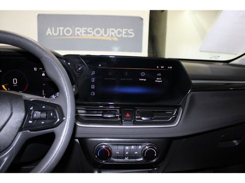 Used 2025 Chevrolet TrailBlazer LT image 26