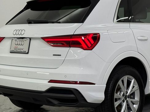 Certified 2025 Audi Q3 2.0T Premium w/ Convenience Package image 12