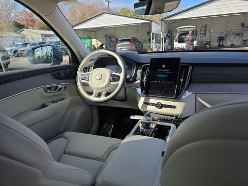 New 2026 Volvo XC90 B6 Ultra image 19