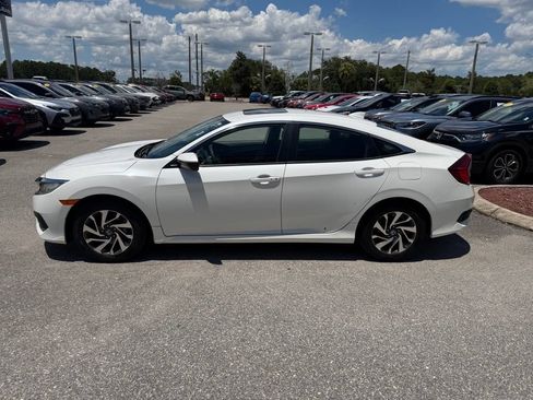 Used 2018 Honda Civic EX image 10