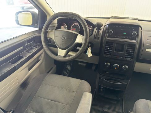 Used 2009 Dodge Grand Caravan SE image 15