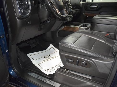 Used 2022 Chevrolet Silverado 3500 High Country image 41