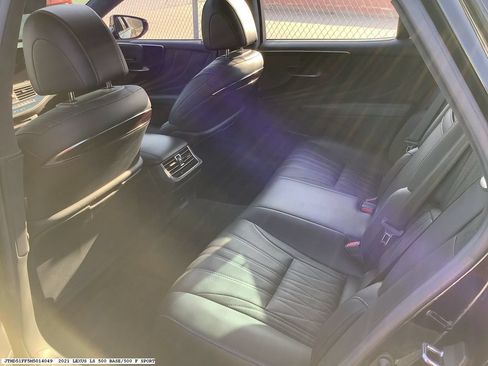 Used 2021 Lexus LS 500 w/ Interior Upgrade Package RWD image 9