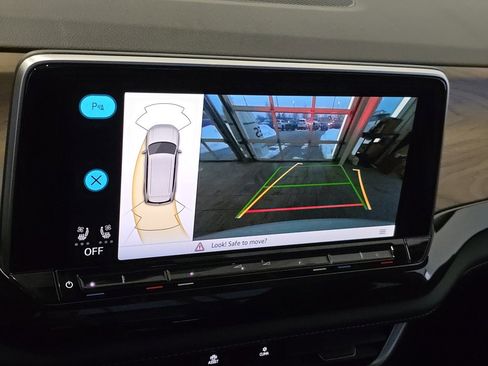 New 2026 Volkswagen Atlas SE image 6