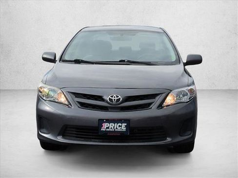 Used 2012 Toyota Corolla LE image 2