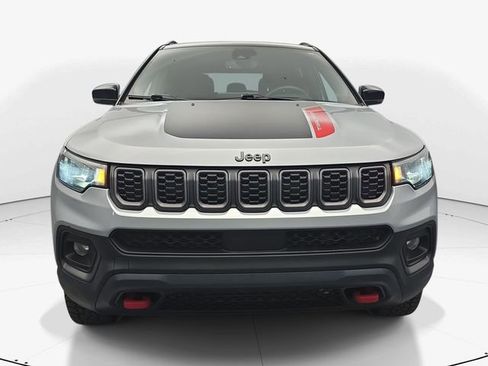 Used 2024 Jeep Compass Trailhawk AWD/4WD image 5