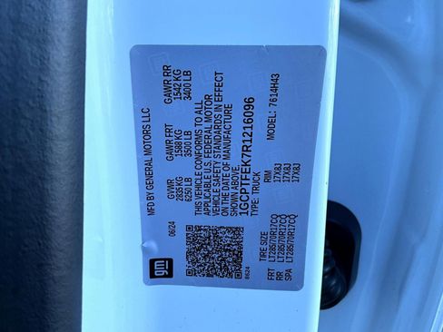 Used 2024 Chevrolet Colorado ZR2 w/ Technology Package image 25