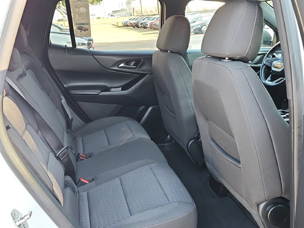 Used 2026 Chevrolet Equinox LT FWD image 30