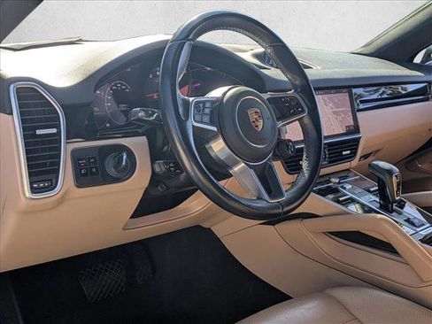Used 2021 Porsche Cayenne image 9
