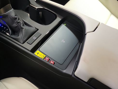 New 2025 Lexus ES 350 w/ Premium Package image 16