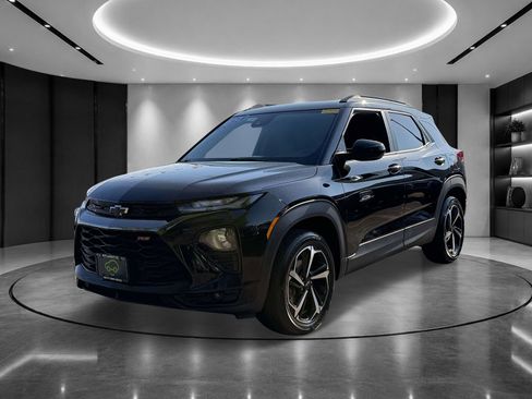 Used 2021 Chevrolet TrailBlazer RS w/ Convenience Package AWD/4WD image 1