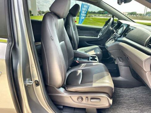 Used 2023 Honda Odyssey Touring image 12