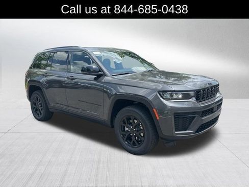 New 2026 Jeep Grand Cherokee Altitude RWD image 3