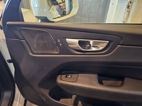 Certified 2023 Volvo XC60 B5 Plus w/ Climate Package AWD/4WD image 13