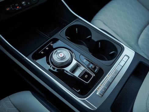 New 2026 Kia Carnival EX image 28