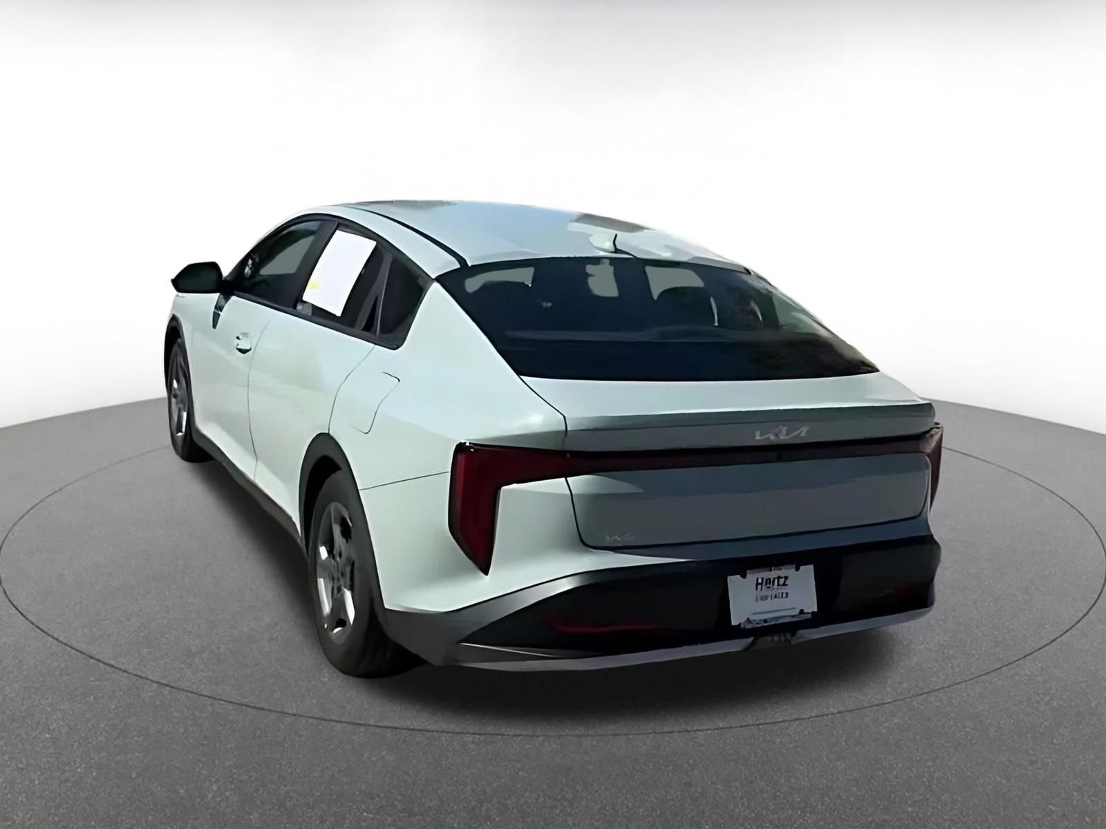 Used 2025 Kia K4 FWD image 3