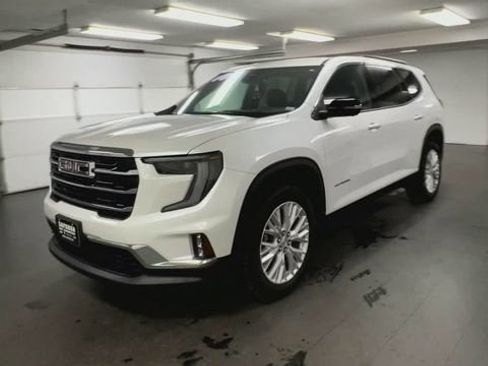 Used 2024 GMC Acadia Elevation AWD/4WD image 4