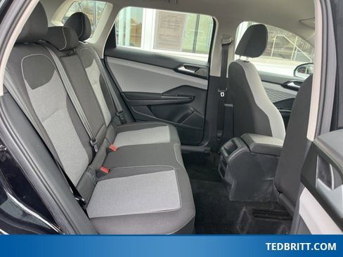 Used 2023 Volkswagen Taos S image 17