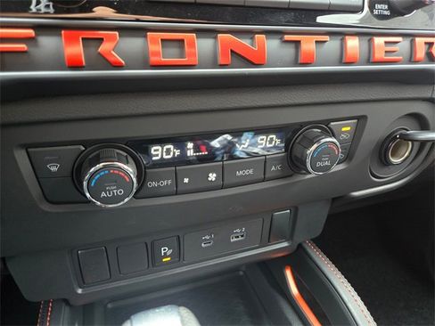 New 2025 Nissan Frontier PRO-4X w/ Pro Premium Package image 19