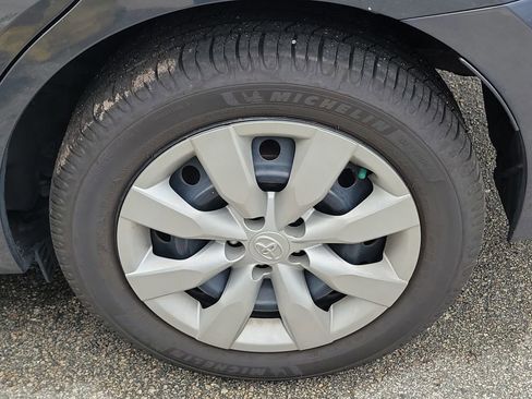 Used 2016 Toyota Corolla LE image 8