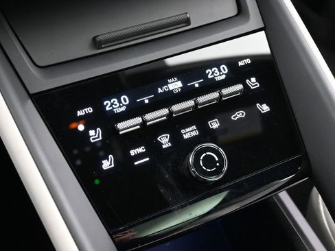 Certified 2025 Porsche Macan 4S Electric image 20