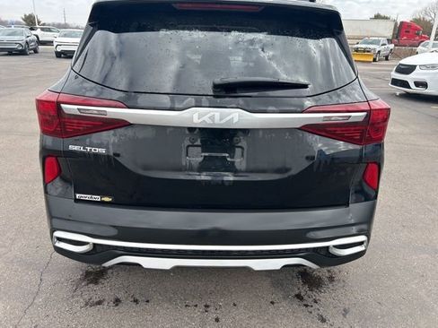 Used 2023 Kia Seltos EX image 6