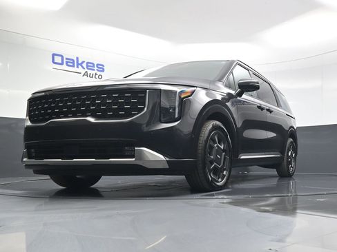 Certified 2025 Kia Carnival SX image 42