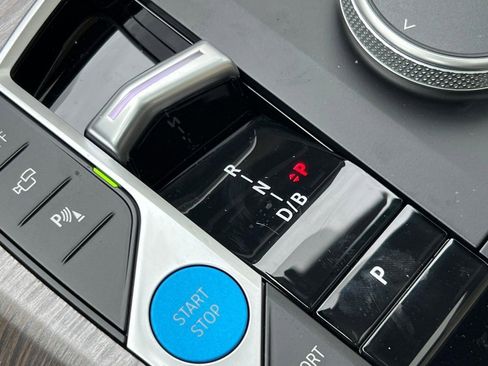 Used 2025 BMW i4 xDrive40i w/ Premium Package image 24