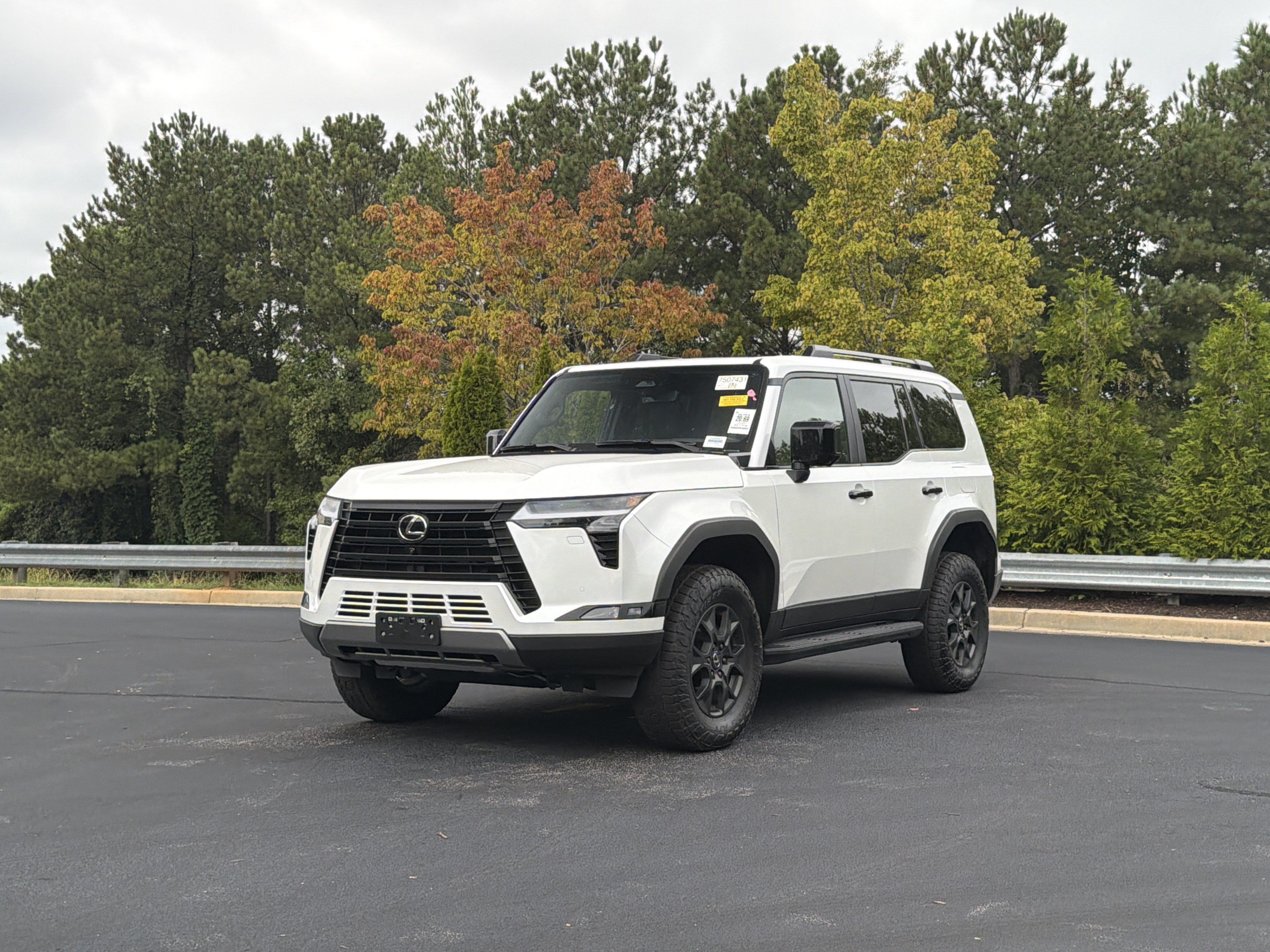 Used 2025 Lexus GX 550 AWD/4WD image 11