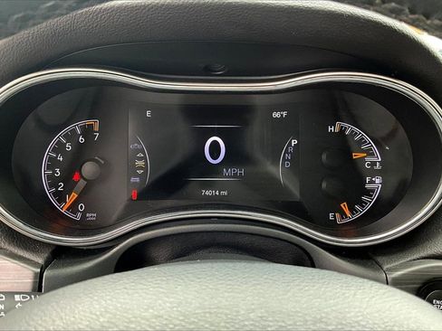 Used 2021 Jeep Grand Cherokee Laredo X image 20