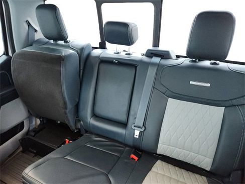 Used 2023 Ford F150 Limited image 16