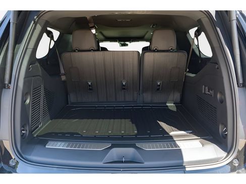 New 2026 GMC Yukon XL Denali Ultimate w/ LPO, Floor Liner Package AWD/4WD image 24