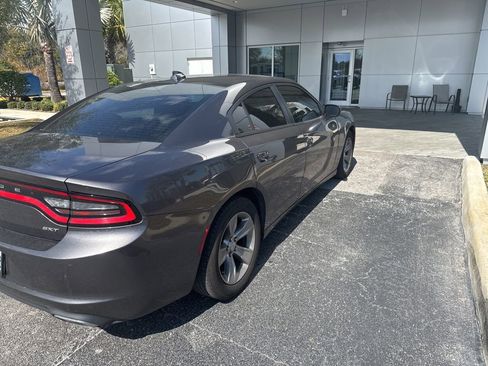 Used 2016 Dodge Charger SXT w/ Navigation & Travel Group image 5
