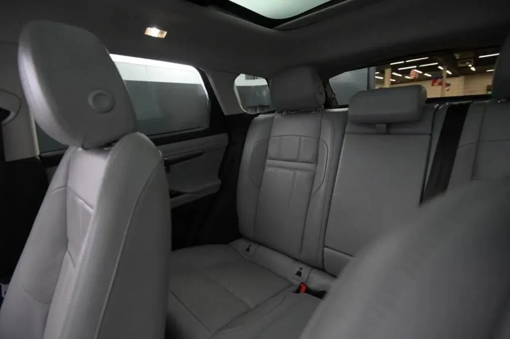 Used 2021 Land Rover Range Rover Evoque SE AWD/4WD image 41