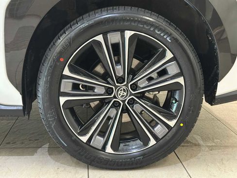 Certified 2023 Toyota bZ4X AWD w/ Weather Package image 8