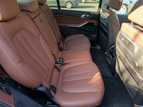 Used 2024 BMW X7 xDrive40i w/ Climate Comfort Package AWD/4WD image 34