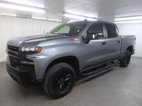 Used 2021 Chevrolet Silverado 1500 LT Trail Boss w/ Convenience Package II AWD/4WD image 3