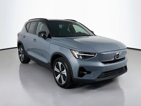 Used 2023 Volvo XC40 Recharge Plus AWD/4WD image 7