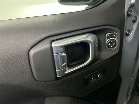 Used 2024 Jeep Wrangler Unlimited Rubicon w/ Technology Group image 23