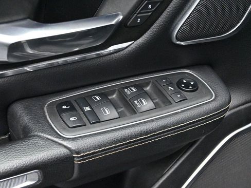 Used 2021 RAM 1500 Laramie AWD/4WD image 11