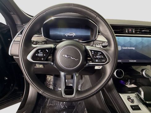 Used 2025 Jaguar F-PACE R-Dynamic S image 13