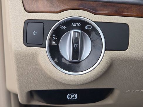 Used 2017 Mercedes-Benz E 400 Cabriolet w/ Premium 2 Package image 20