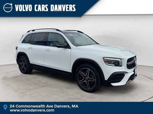 Used 2022 Mercedes-Benz GLB 250 4MATIC image 1