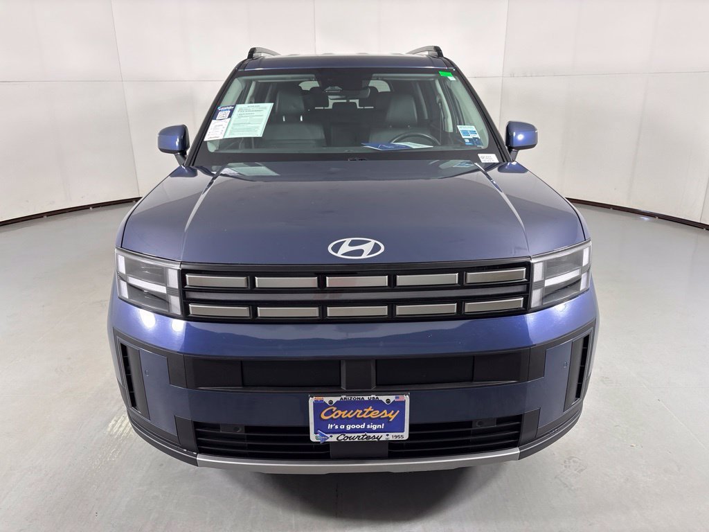Used 2025 Hyundai Santa Fe SEL FWD image 3