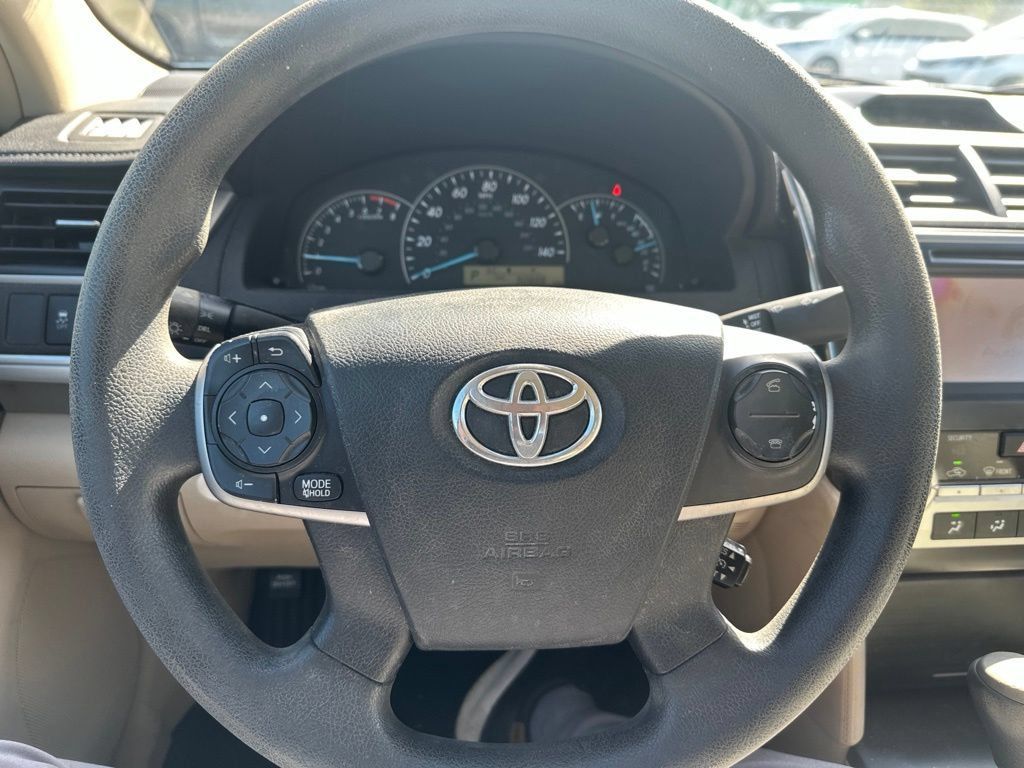 Used 2013 Toyota Camry FWD image 13