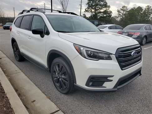 Used 2022 Subaru Ascent Onyx Edition image 3