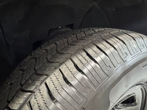 Used 2017 Chevrolet Tahoe 4WD image 3